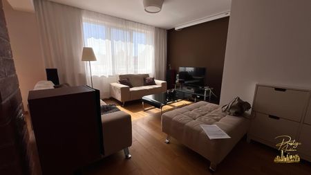 Apartament cu 4 camere de inchiriat pe Republicii, Ultracentral – Oradea - Fotografie 2