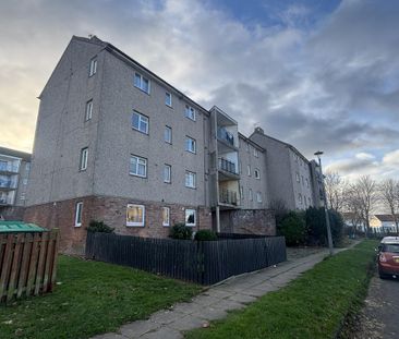 3 bedroom flat to rent - Photo 6