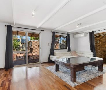 Spacious Family Home - Photo 3