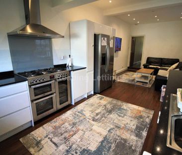 4 bedroom terraced house to rent - Photo 2