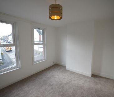 3 bedroom terraced house to rent - Photo 6