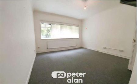 Long Oaks Court, Sketty, Swansea, SA2 - Photo 3