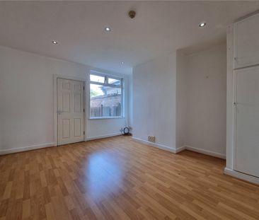 Plains Road, Nottingham, Nottinghamshire, NG3 - Photo 5