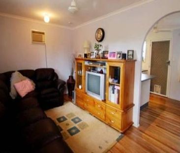 34 Catherine Crescent, Kelso QLD 4815 - House For Rent | Domain - Photo 3