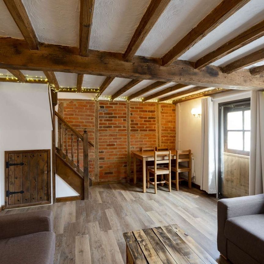 Grove Road, Bladon, Woodstock, Oxfordshire, OX20 - Photo 1