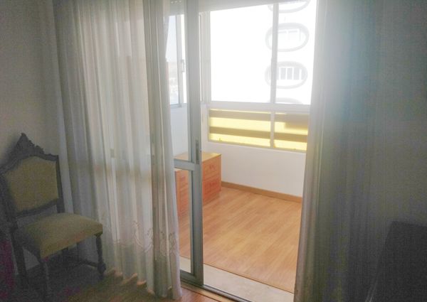 Apartamento T3 na Costa da Caparica semi-mobilado