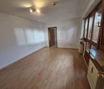 2-Zimmer-Dachgeschosswohnung ab 01.12.2025 zur Miete! - Photo 1