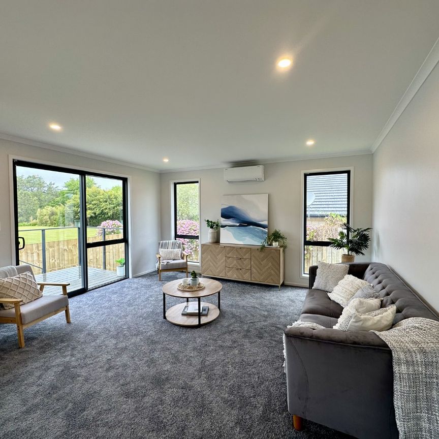 Lush Executive Living in Prime Central Location - Photo 1