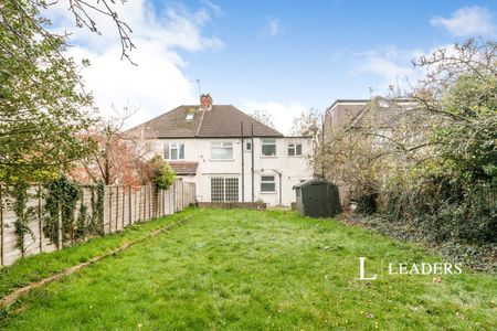 1 bedroom house to rent Elgar Avenue, Surbiton, KT5 - Photo 2