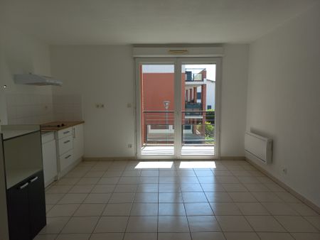 Location Appartement 2 pièces 43m² CUGNAUX 31270 - Photo 2