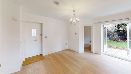 1 bedroom ground floor flat to rent - Photo 2