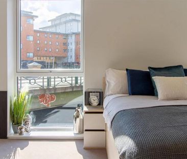 1 bedroom in a flat share to rent - Photo 3