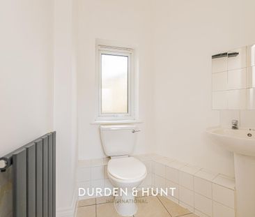 Theydon Grove, Woodford Green, IG8 - Photo 4