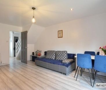 2 bed Terraced in Hunstanton Close Ifield, Crawley, RH11 0UG - Photo 3