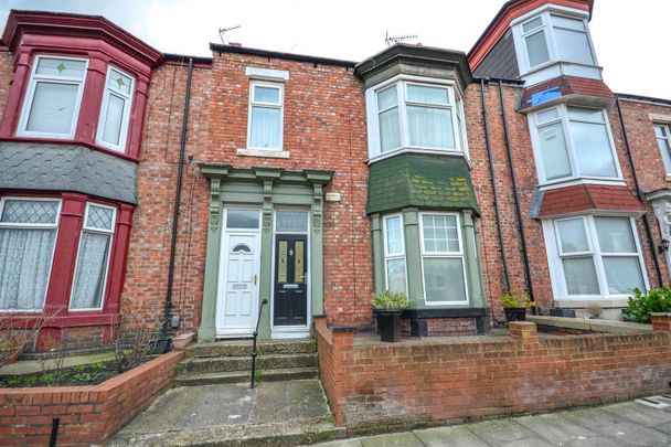 2 bed flat to rent in Stanhope Road, South Shields, NE33 - Photo 1