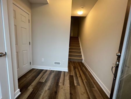 For Lease - 204 Tussock Private, Blossom Park - Airport and Area, Ontario - Photo 5