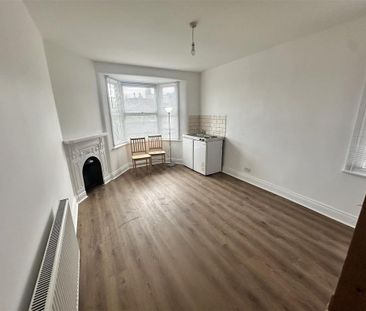 Studio to rent - Photo 6