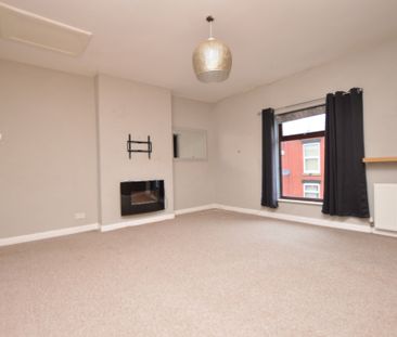 2 Bedroom Terraced House - Photo 2