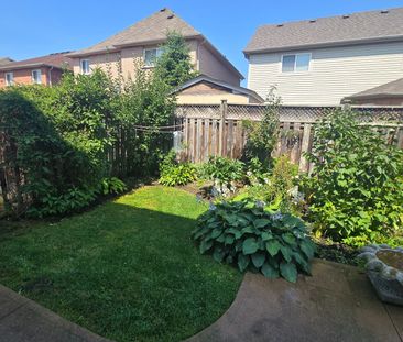 For Lease - 19 Red Plant Crescent, Brampton, Ontario - Photo 5