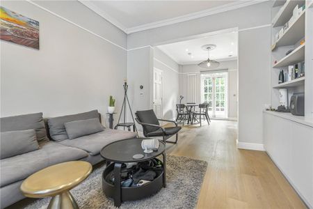 3 bedroom apartment to rent - Photo 4