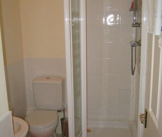 5 bed house close to New College - good bus links to central Durham - Photo 4