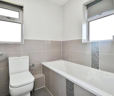 1 bedroom in a house share to rent - Photo 6