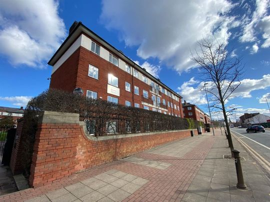 2 Bed Flat, Kielder Square, M5 - Photo 1