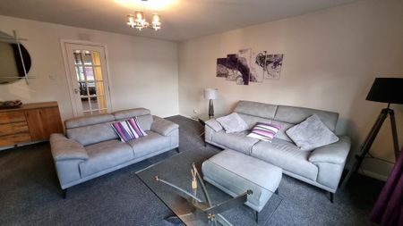 2 bedroom flat to rent - Photo 4