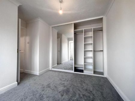 2 bedroom semi-detached house to rent - Photo 3