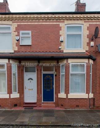 3 bedroom property to rent in Salford - Photo 5