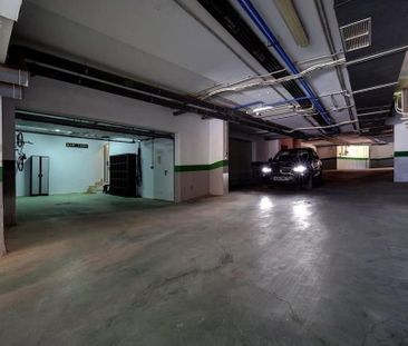 Luxury Townhouse for rent in Estepona, Andalusia - Photo 6