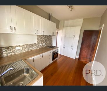 7 Joynton Street, New Town, Tas 7008 - Photo 3