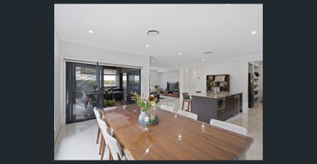 Modern Executive Living Backing Onto Pristine Bushland - Photo 4