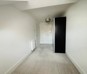 4 bedroom semi-detached house to rent - Photo 6