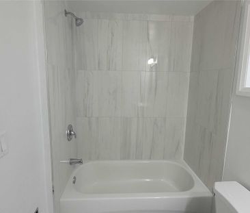 For Lease - 726 Grandview Drive Unit# Main, Oshawa, Ontario - Photo 4