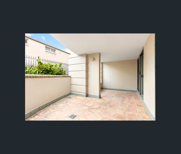 The Perfect Ground Floor Lifestyle Apartment Steps Away From Manly ... - Photo 3