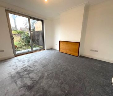 4 bedroom semi-detached house to rent - Photo 3