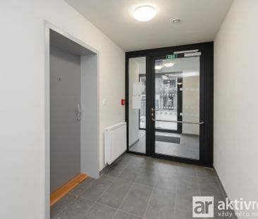 Pronájem bytu 1+kk a garsoniéry 40 m², Pod Zahrady, Přezletice - Фото 3