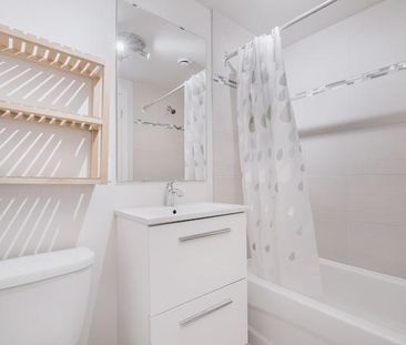 Loft entièrement meublé à louer Vieux-Québec février 2026 - Photo 1