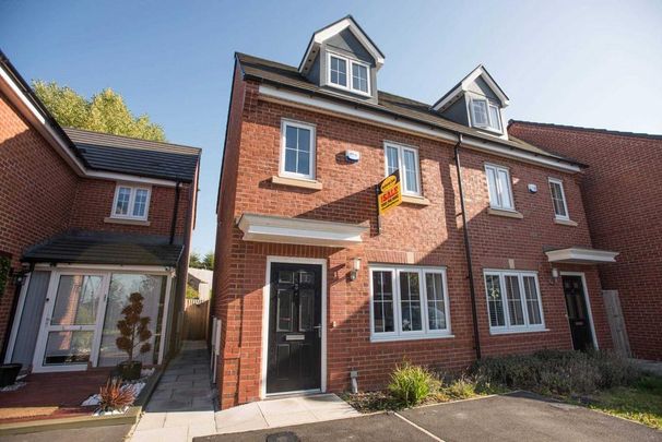 3 bedroom semi-detached house to rent - Photo 1