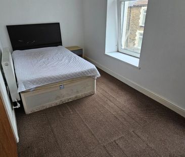 House To Let - Photo 4