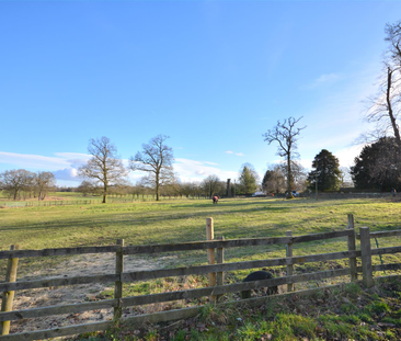 2 The Courtyard, Longford Hall Farm, Longford, Derbyshire, DE6 3DS - Photo 4