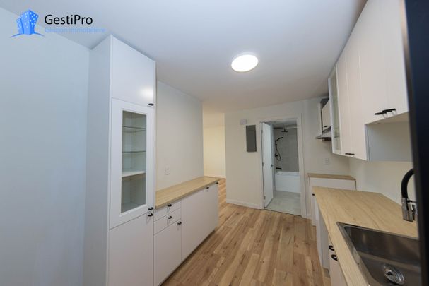 2375-2475 d’Alger / 2453 Père-Lelièvre - Photo 1