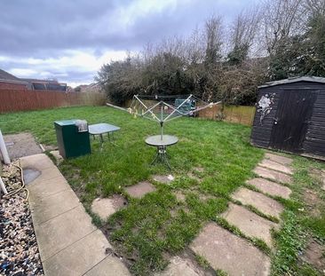 2 Willowfield Crescent, Craigavon, BT65 5HQ - Photo 2