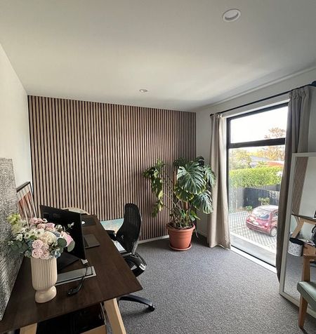 Edgeware Modern Comfort – 2 Bed / 2 Bath Townhouse - Photo 5