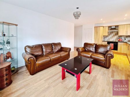 2 bedroom flat to rent - Photo 3