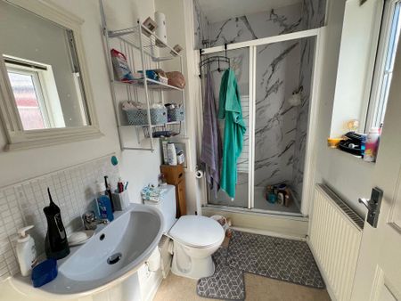 2 bedroom apartment to rent - Photo 5