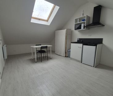 Location Appartement 1 pièce 13m² CAMBRAI 59400 - Photo 2