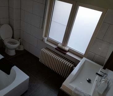 Slaap/leef kamer bovenaan de woning beschikbaar. - Photo 5