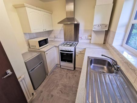 2 bedroom flat to rent - Photo 4